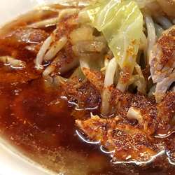 中ラーメン（豆腐ハーフ、別皿アブラ、ラー油）