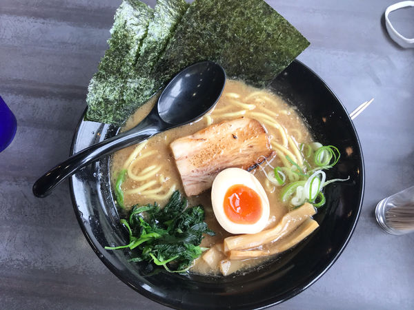「横浜家系ラーメン」@つけ麺 白虎の写真