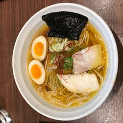 比内地鶏ラーメン