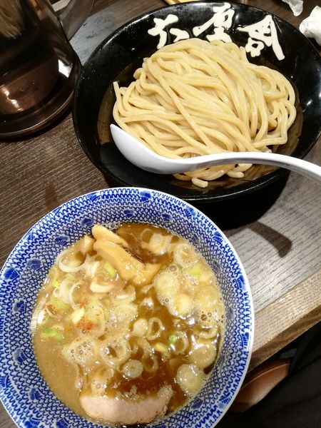 「痺れ」@六厘舎 上野店の写真