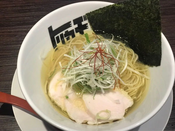 「塩らぁめん」@らぁめん トリカヂ イッパイの写真