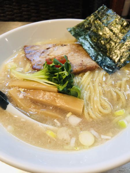 「しおらぁ」@麺 やまらぁの写真