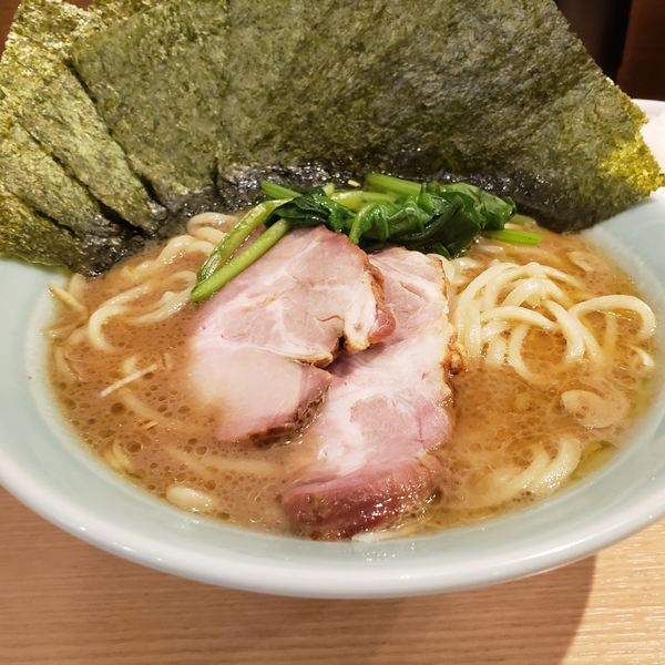 「家系ラーメン＋のり」@麺屋 庄太 赤坂店の写真