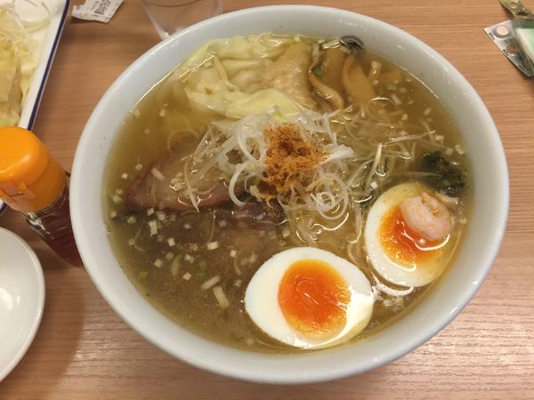 「塩ラーメン」@塩専門 ひるがお 東京駅店の写真
