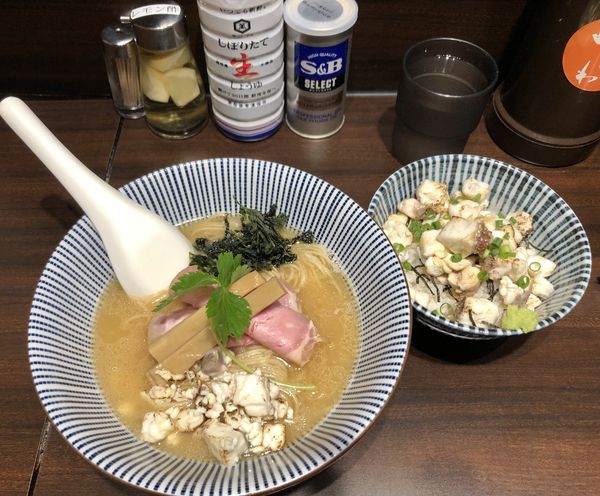 「真鯛そば 900円＋　炙り真鯛ご飯　500円」@寿製麺 よしかわ 西台駅前店の写真
