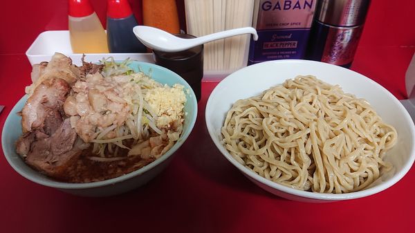 「大豚つけ麺  野菜  ニンニク  油」@ラーメン二郎 中山駅前店の写真