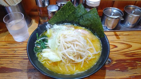「特製ラーメン 中盛」@壱八家 戸塚店の写真