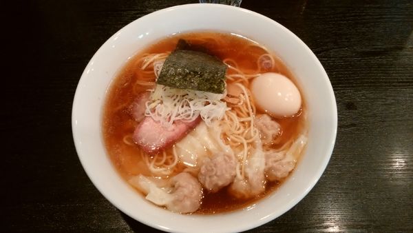 「ワンタンメン(醤油)＋味玉¥1100-」@支那ソバ 小むろの写真