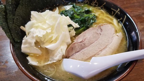 「豚骨塩らあめん」@らあめん 寸八 総本店の写真