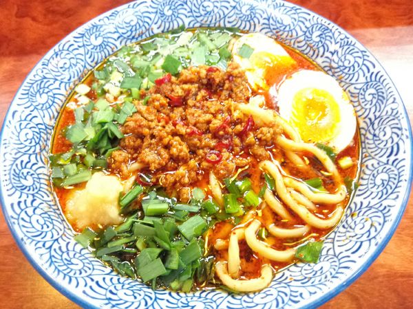 「味玉辛いラーメン ￥880」@自家製太麺 元気屋の写真