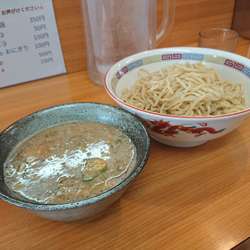 期間限定 背脂にぼしつけ麺 大盛 800円