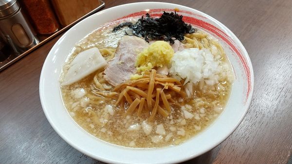 「背脂生姜醤油ラーメン大盛り（1000円）」@煮干し中華そば 山形屋の写真