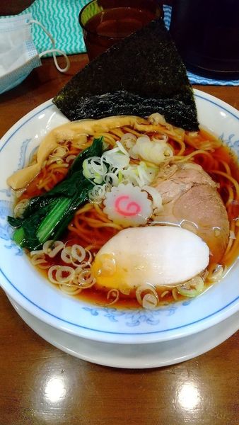 「醤油ラーメン中太麺」@らーめん曳舟の写真
