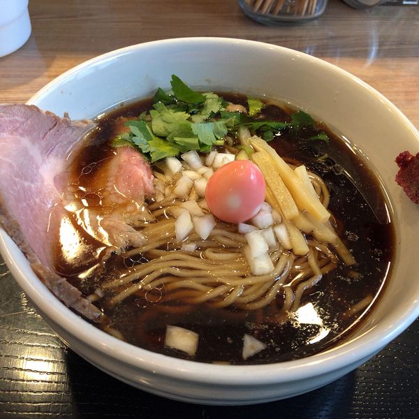 「ら～めん(800円)、モッシュ玉(200円)」@(仮)麺食堂の写真