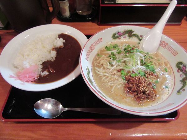 「Ｂセット　味噌白湯麺へ変更（１１８０円）」@煮込み食堂 まるしばの写真