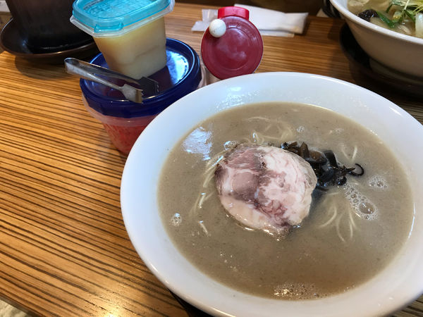 「九州風とんこつラーメン（ネギ抜き）」@らーめん居酒屋 伝助の写真