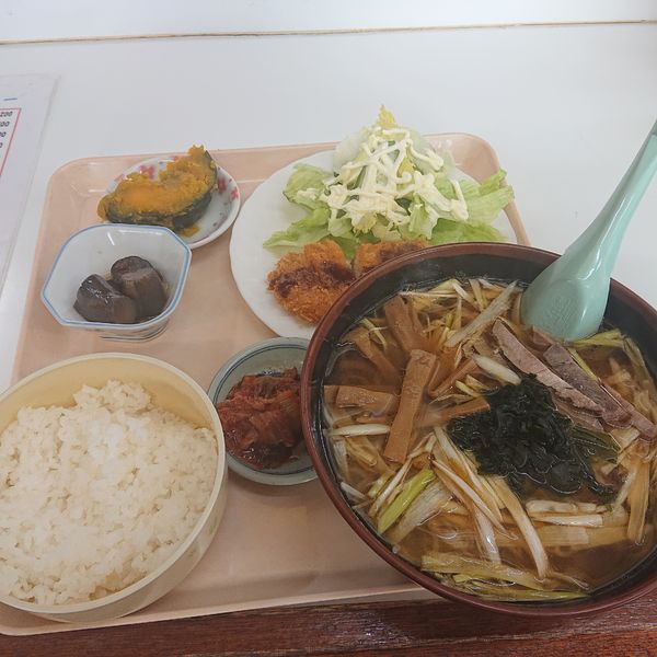 「ランチセット(ネギ変更、普通変更)900円」@ラーメンショップ 中村屋高勢店の写真
