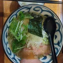 湧ラーメン中盛＋モツ煮