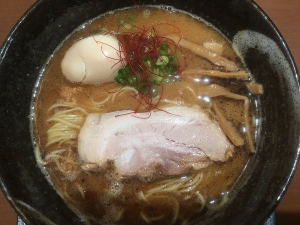 「味玉鶏白湯黒 900円」@中華そば 風 KAZEの写真