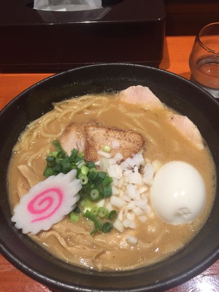 「特製濃厚中華そば」@中華そば 輝羅の写真