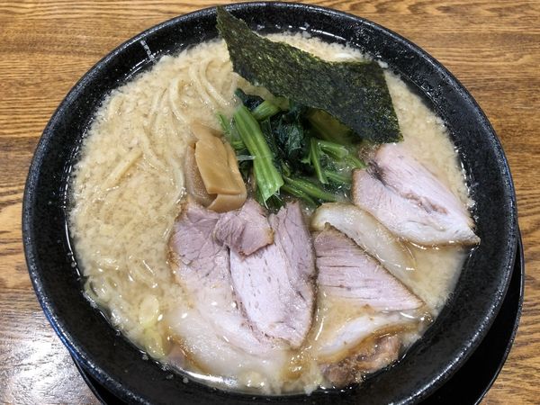 「背脂とんこつ醤油らーめん、太麺」@新潟長岡らーめん みずさわ 東川口店の写真