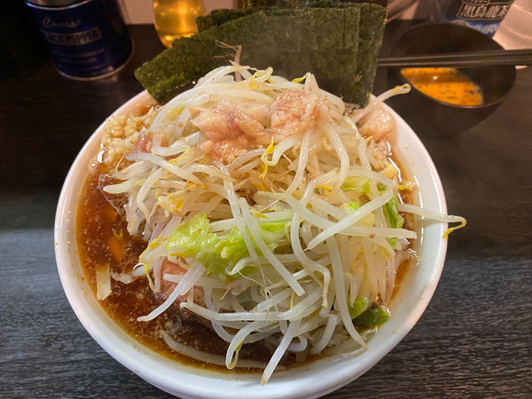 「小ラーメン豚入り チーズのり生卵」@豚星。の写真
