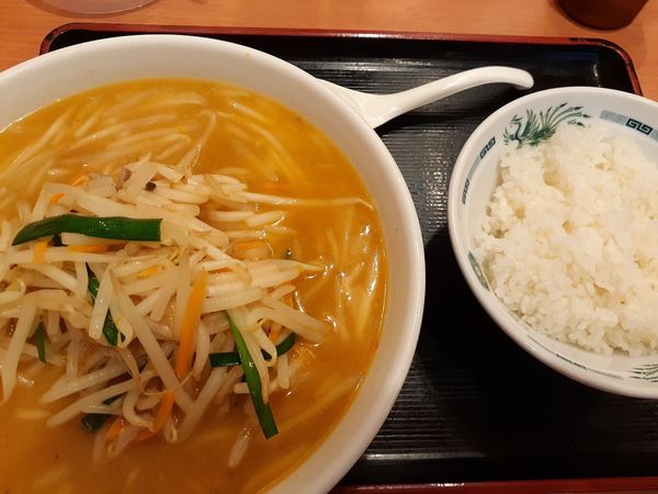 「味噌ラーメン＋半ライス」@日高屋 天王町駅前店の写真