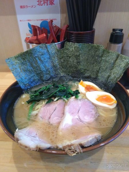 「青葉盛り＋アイドルタイムの大盛り仕様」@横浜ラーメン 北村家の写真