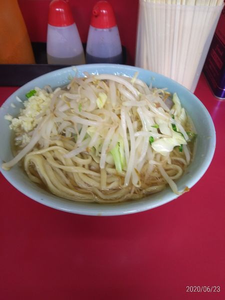 「小ラーメン　麺少な目　ニンニク」@ラーメン二郎 中山駅前店の写真