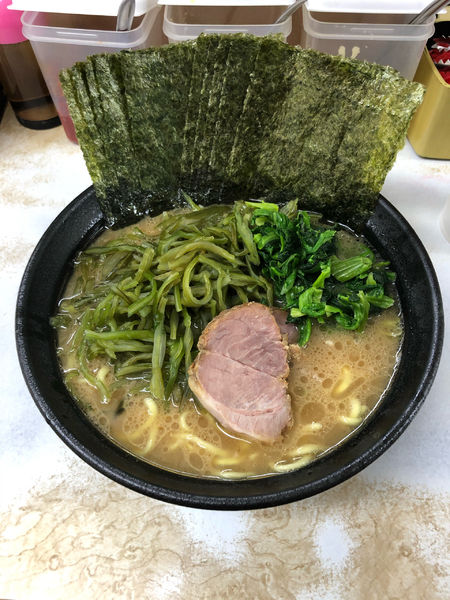 「のりラーメン(中盛り) 茎わかめサービス　900円」@川崎家 榎町店の写真