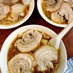 しょうゆらんしゅうめん　チャーシュー入り