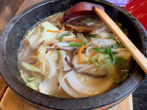「ラーメン醤油」@石焼らーめん 火山 上小塙店の写真
