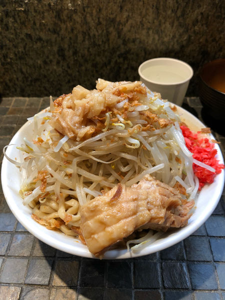 「まぜそば 豚1枚＋大盛り400g」@まぜそば(麺)マゼロー 小岩店の写真