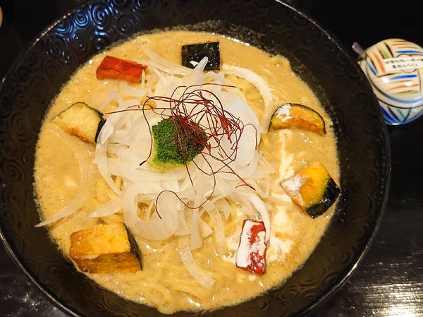 「田舎のカレー坦々麺（太麺） 大盛1020」@白河多加水麺 奥我の写真