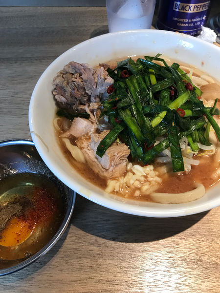 「ラーメン少なめ　辛ニラ　生卵」@MEN YARD FIGHTの写真