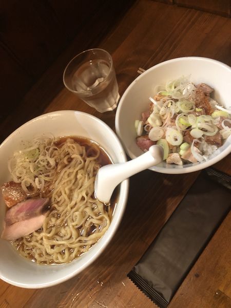 「ラーメン大盛+肉ごはん」@らーめん かねかつの写真