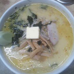 味噌カレー牛乳ラーメン(バター入り)