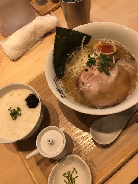 「支那そば(白)+とろろご飯」@麺屋猪一 本店の写真