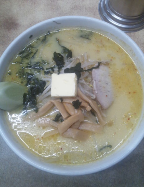 「味噌カレー牛乳ラーメン(バター入り)」@味の札幌 大西の写真