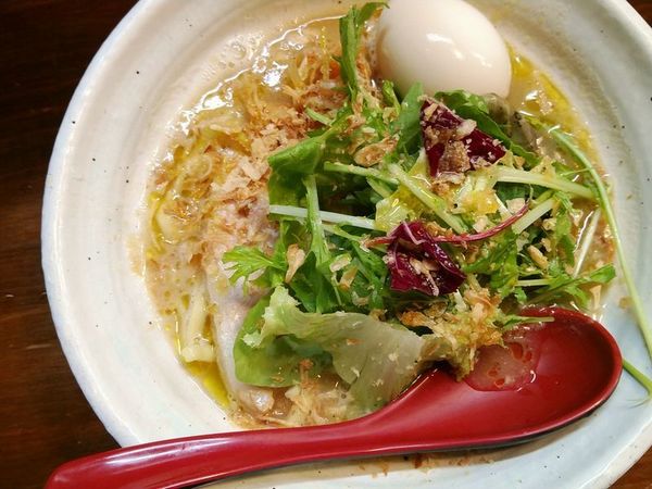 「塩ラーメン＋味玉」@『   』（無銘）の写真