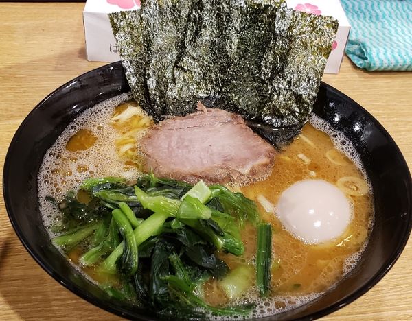 「ラーメン並」@横浜家系ラーメン 蓮の写真