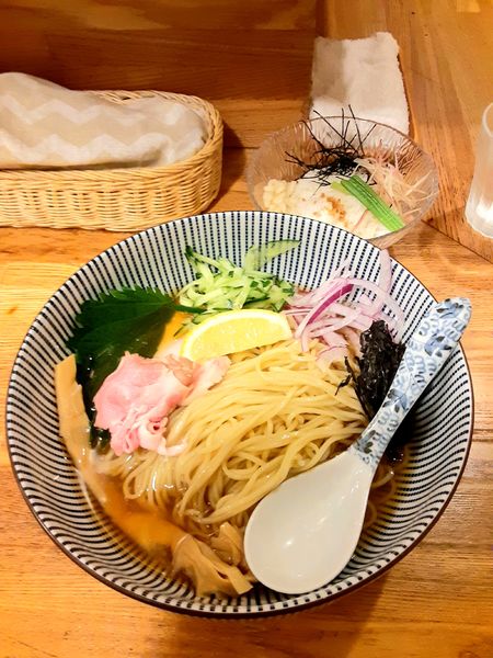 「冷やし煮干しそば　飯割茶漬け付き1000円」@中華そば きなりの写真