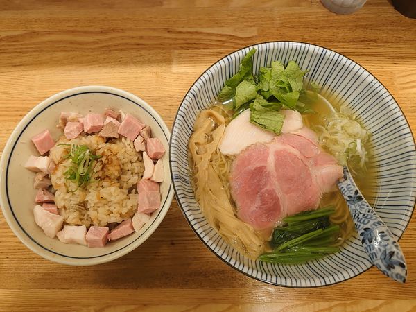 「塩そば　肉増し炊き込みご飯」@中華そば きなりの写真