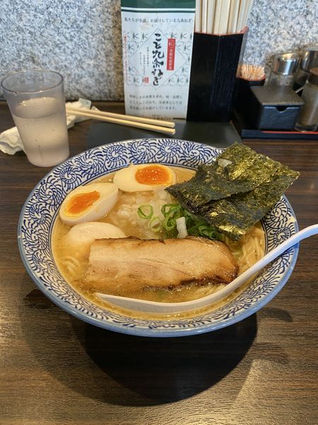 「濃厚醤油鶏白湯そば」@極上煮干し鶏そば やまだ邸の写真