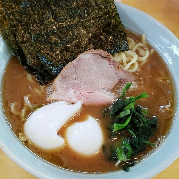 「ラーメン 並 ６７０円＋くず玉 ２０円＋ライス無料」@横浜家系ラーメン みと家の写真