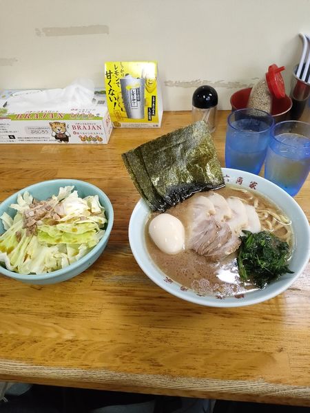 「チャーシューメン味玉キャベチャー」@六角家 本店の写真