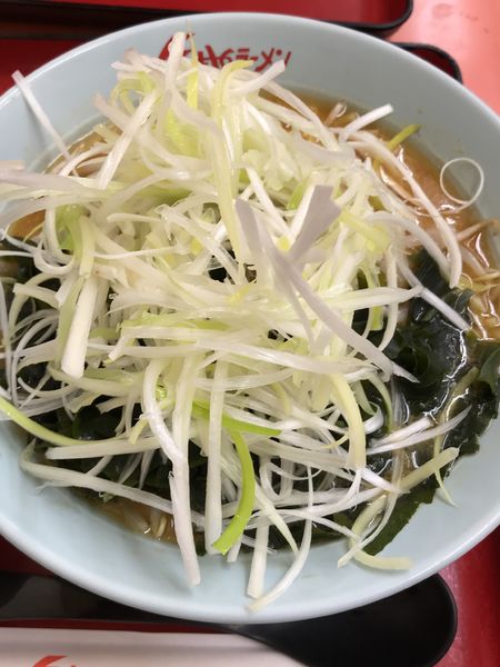 「味噌ワカメラーメン＋さらしネギ＋もやし」@くるまやラーメン 埼玉吉川店の写真