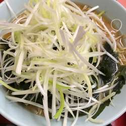 味噌ワカメラーメン＋さらしネギ＋もやし