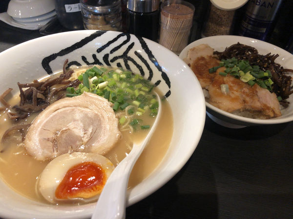 「然ラーメン炙りチャーシュー丼セット」@然屋 竹ノ塚店の写真
