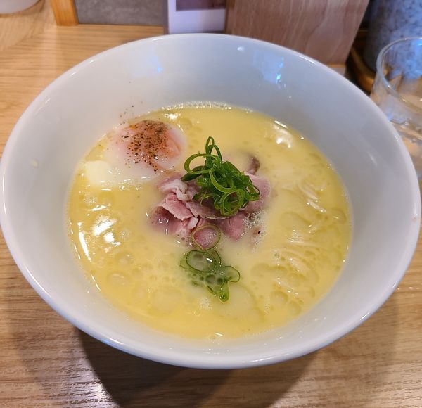 「白トリュフオイル香る鷄白湯¥1100」@らーめんMAIKAGURAの写真